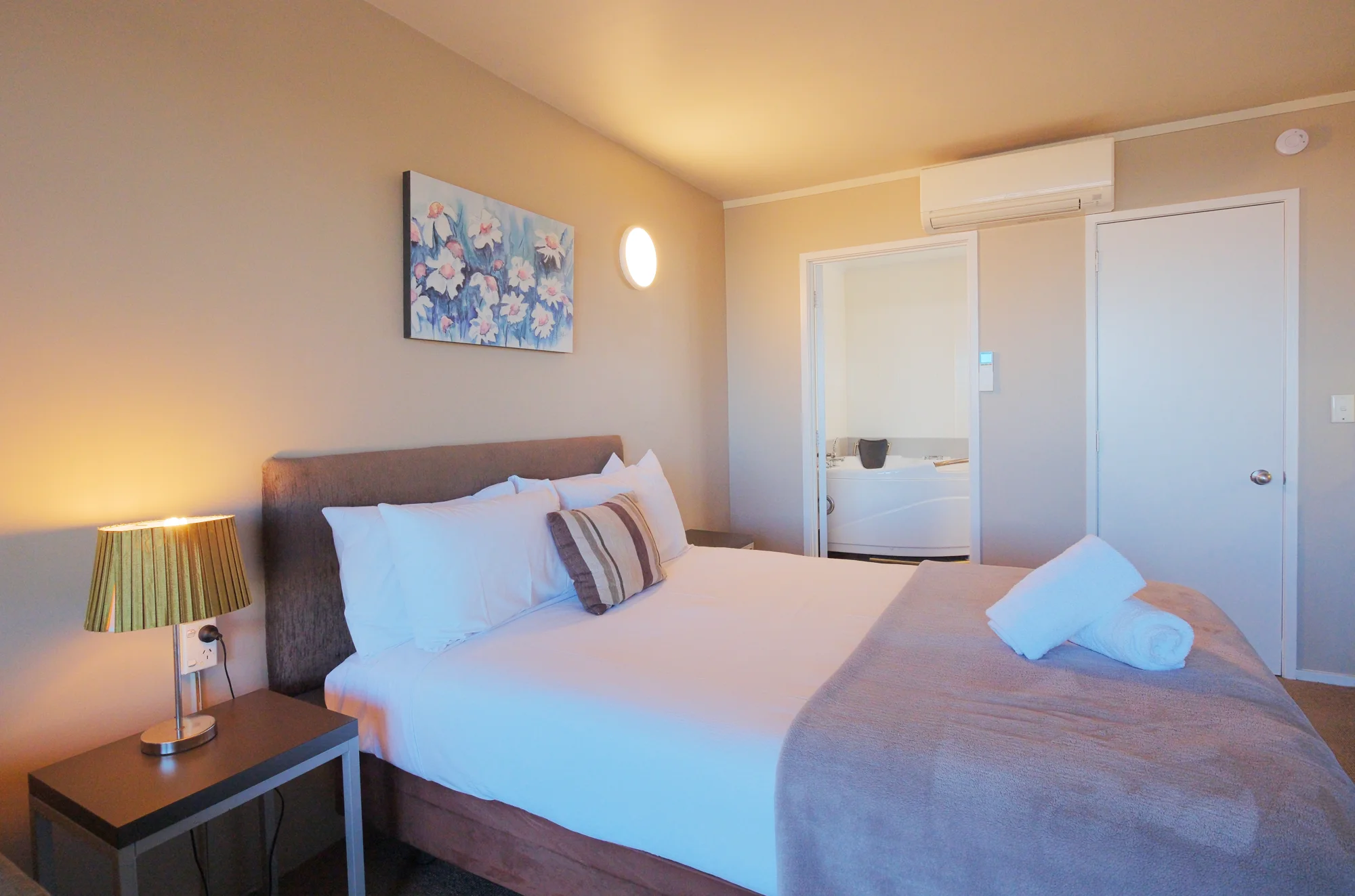 Ground Floor Double Studio at Twin Peaks · view 4