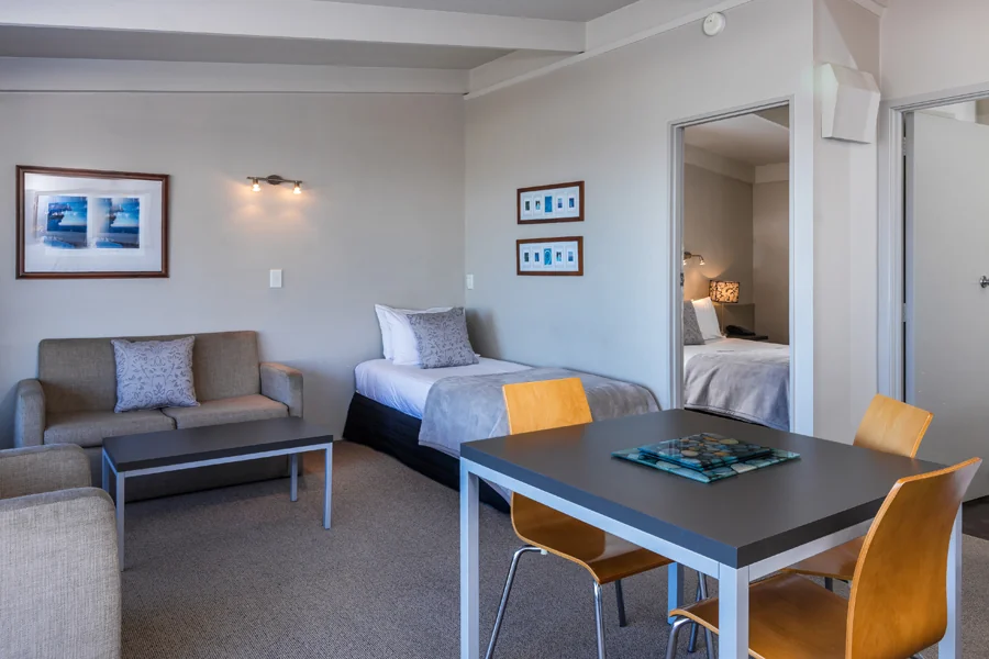 Upstairs One Bedroom · 21 & 22